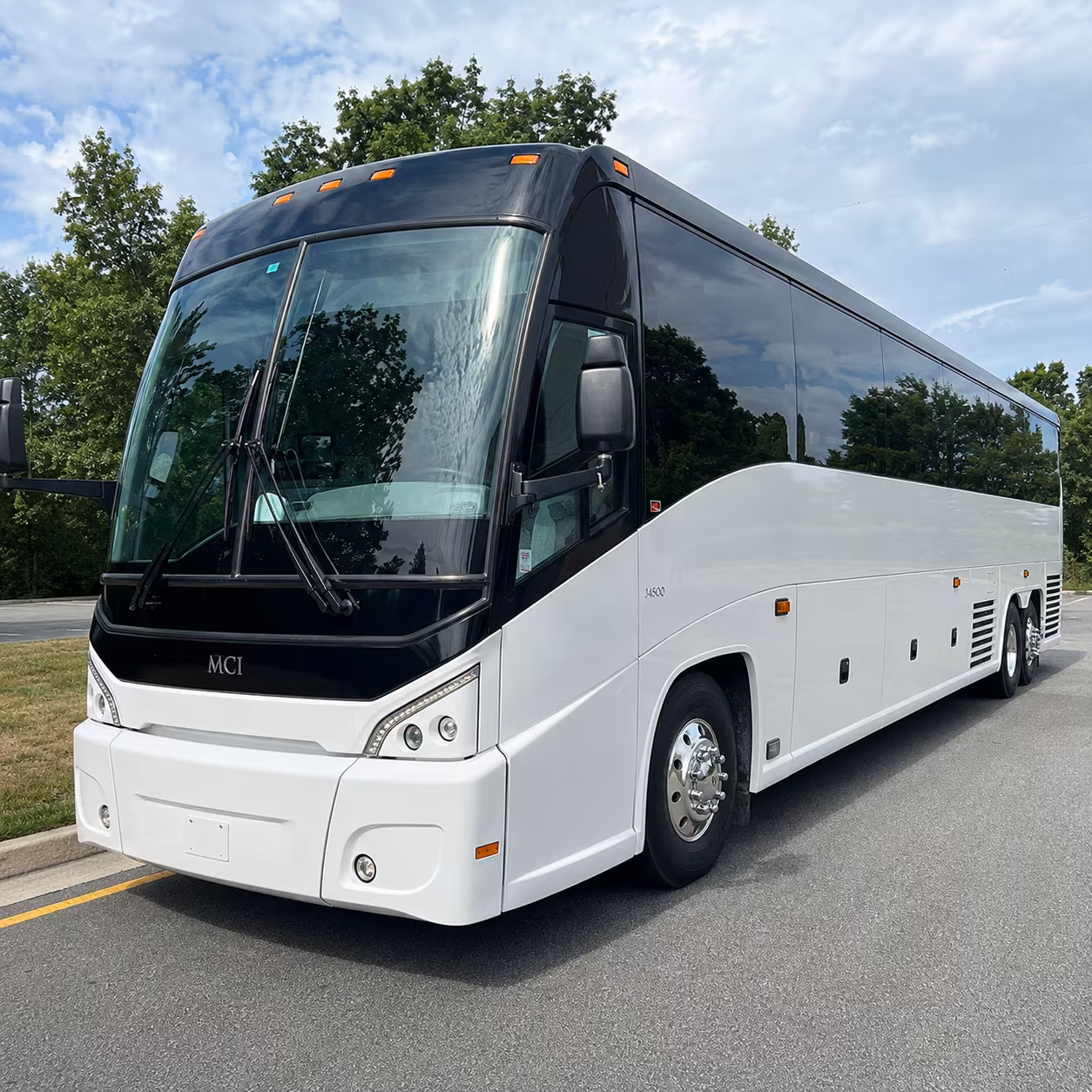 berkeley charter bus services exterior